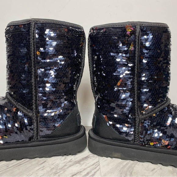UGG Reversible Sequin Black Short Winter Boot 6 - Picture 8 of 14